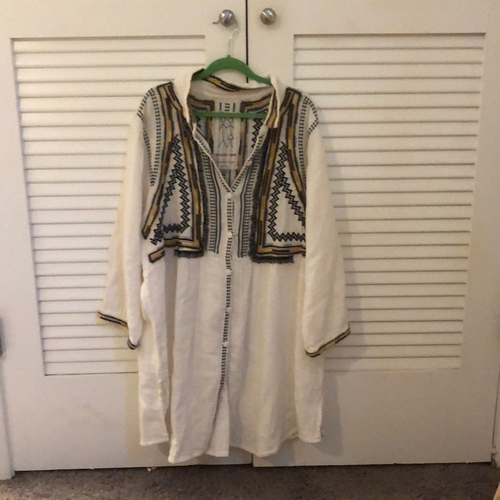 Johnny Was embroidered blouse size Large